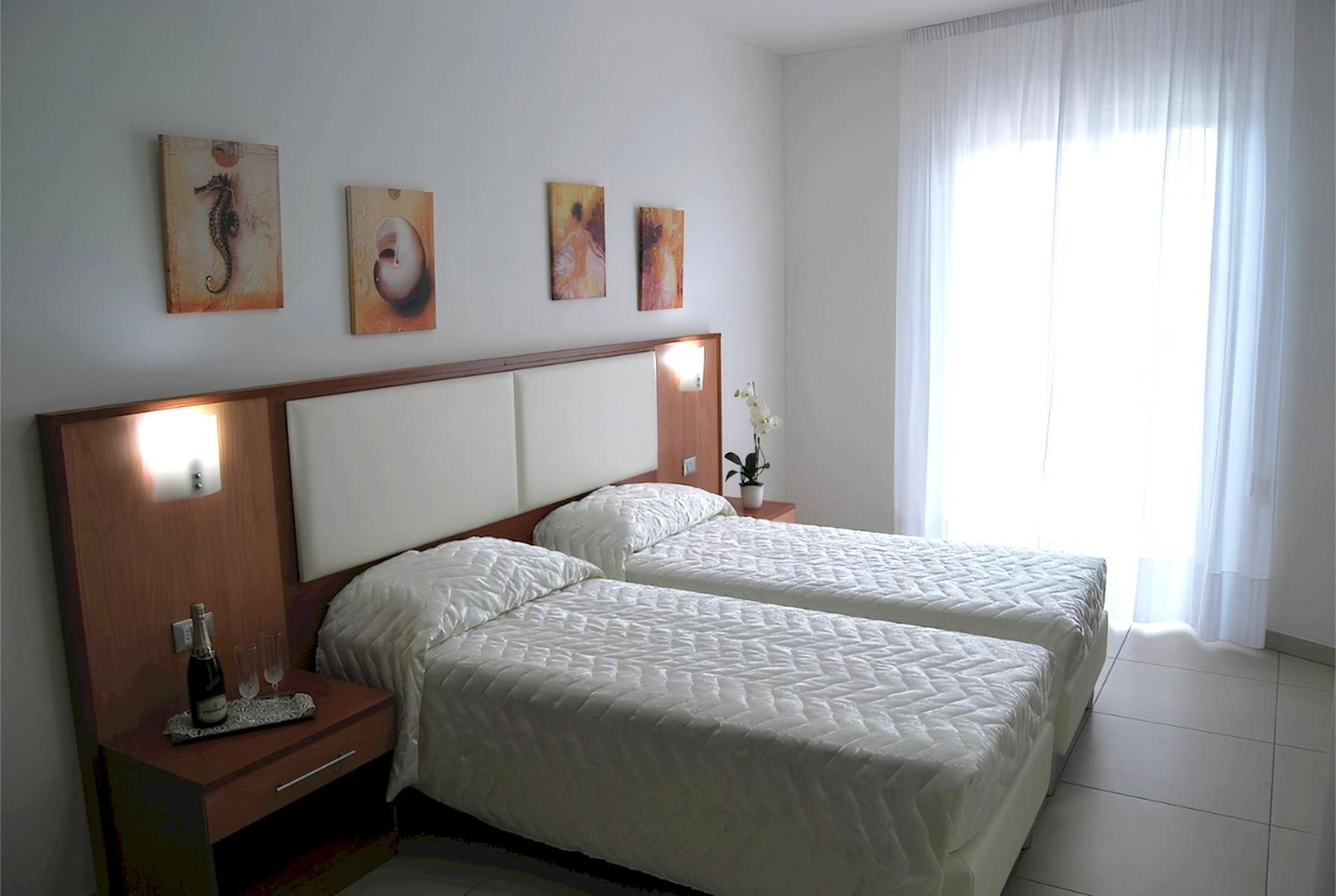 Eu Ropa Hotel Nereto Eksteriør bilde